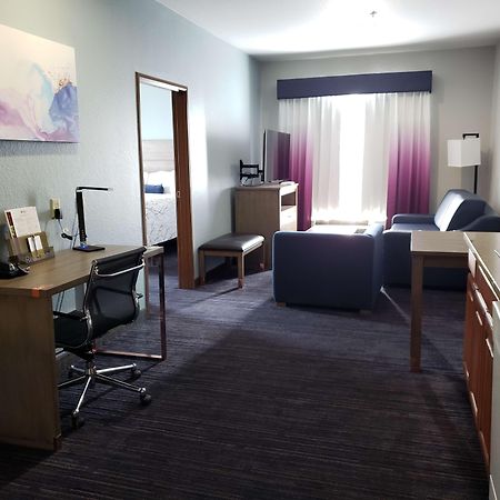 Best Western Plus San Antonio East Inn & Suites Exteriör bild